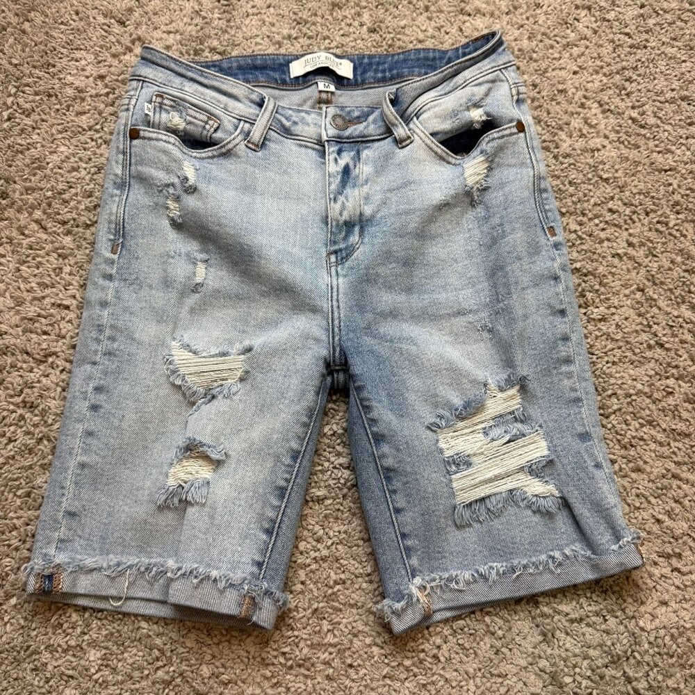 Judy Blue Distressed Bermuda Denim Shorts Womens Raw Hem Cuffed Medium